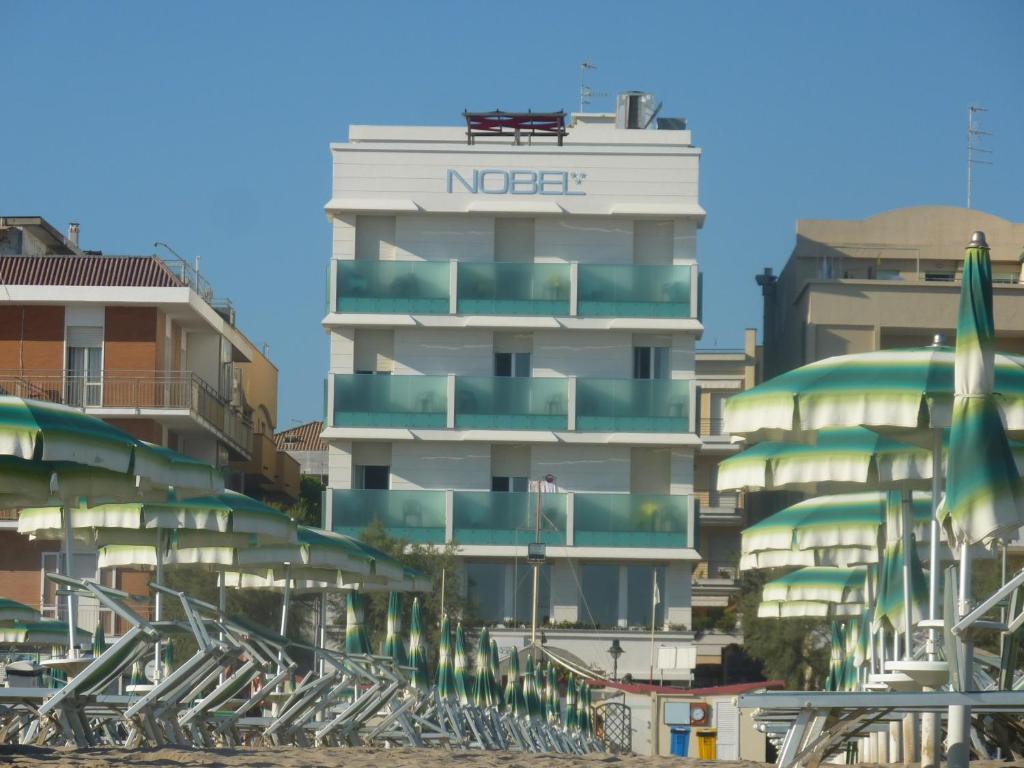 Hotel Nobel Габиче Маре Екстериор снимка